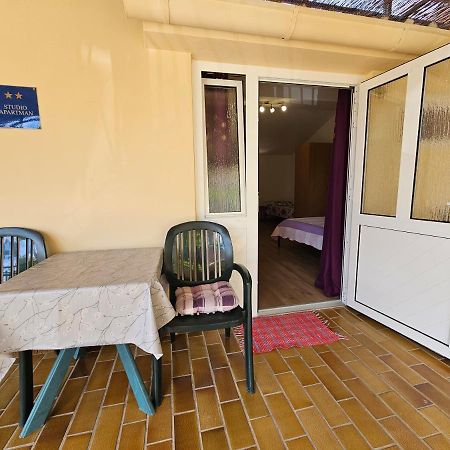 Apartments La Pergola ロヴィニ エクステリア 写真