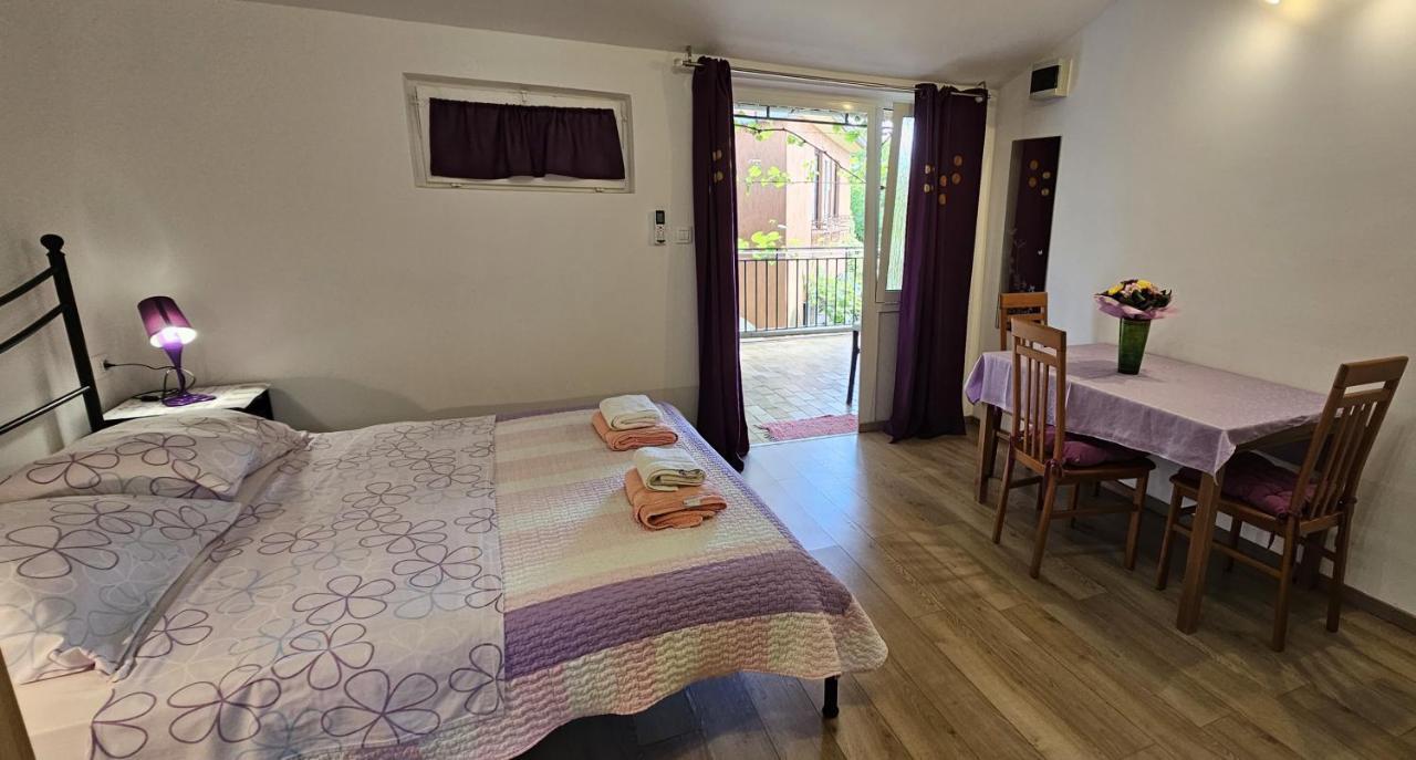 Apartments La Pergola ロヴィニ エクステリア 写真