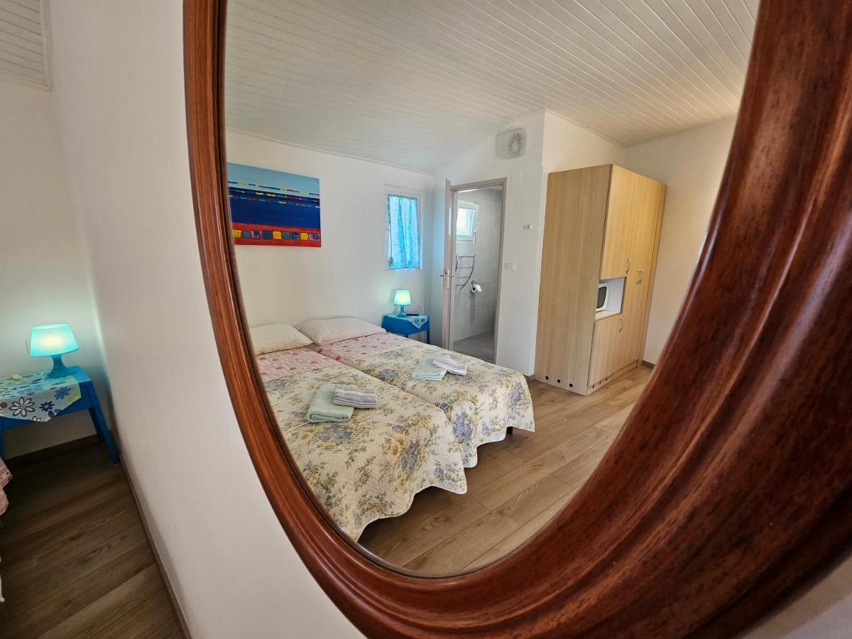 Apartments La Pergola ロヴィニ エクステリア 写真