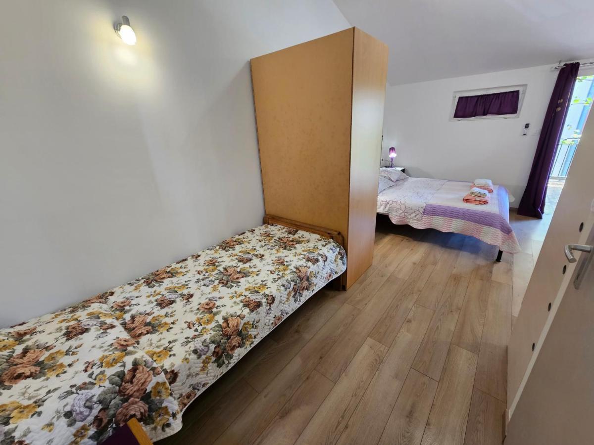 Apartments La Pergola ロヴィニ エクステリア 写真