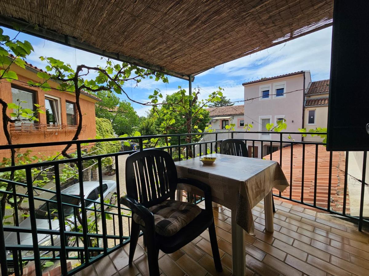 Apartments La Pergola ロヴィニ エクステリア 写真