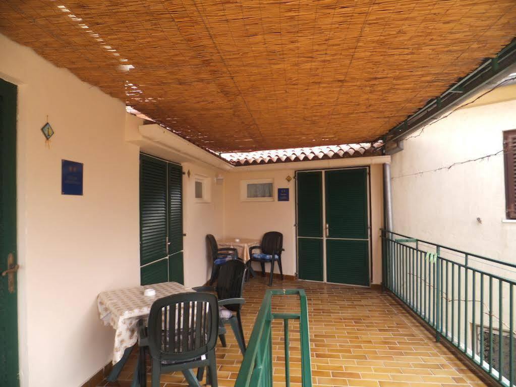 Apartments La Pergola ロヴィニ エクステリア 写真